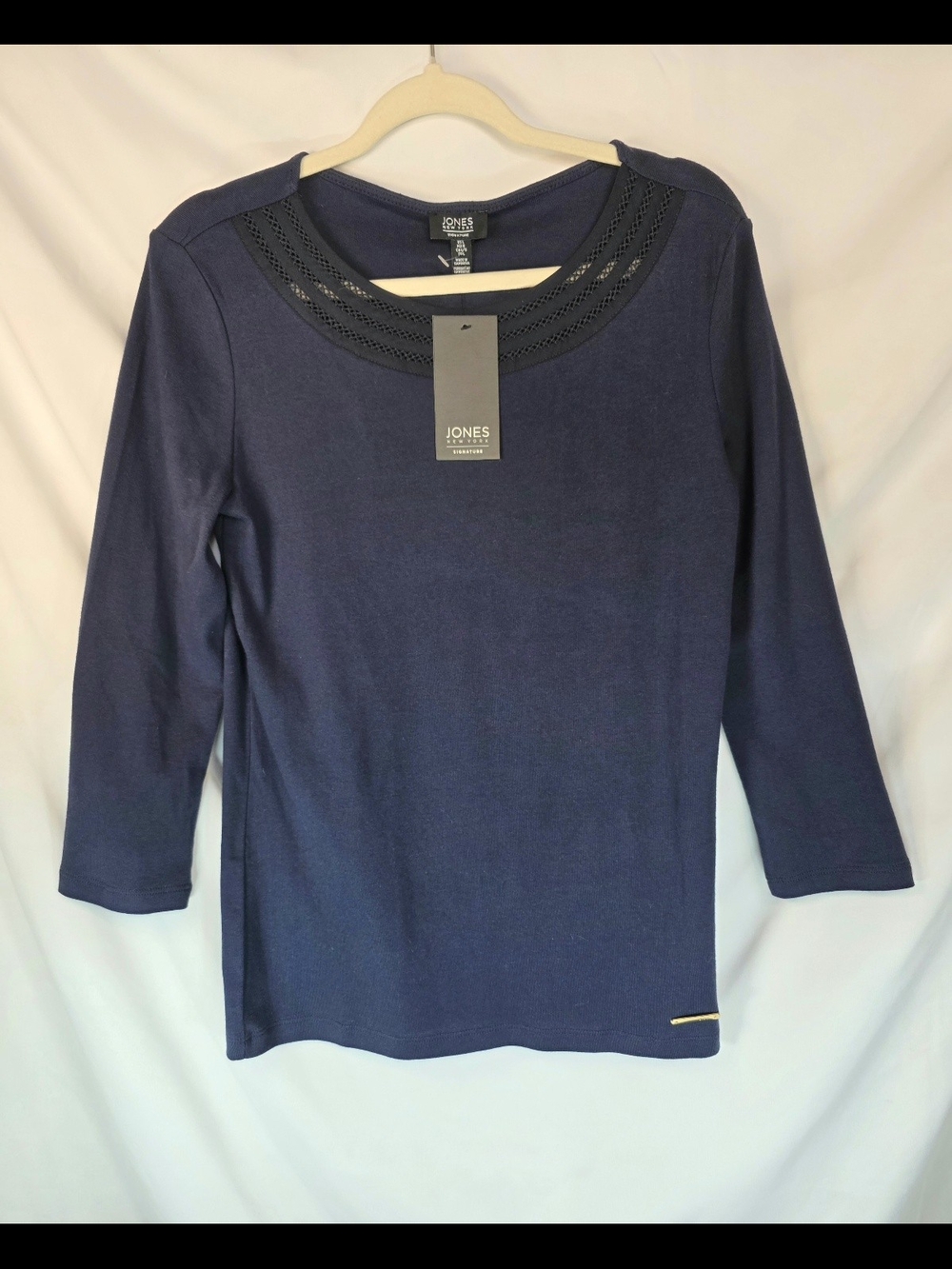 NWT Jones New York Women's Classic Stretch Knit Lace Trim Contemporary Top Sz L